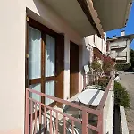 3v Ugo Whit Pool Appartement