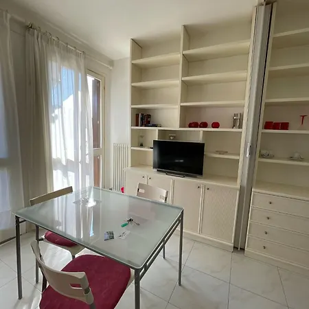 3v Ugo Whit Pool Appartement *