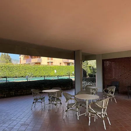 3v Ugo Whit Pool Bardolino