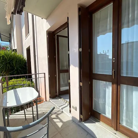 3v Ugo Whit Pool Bardolino