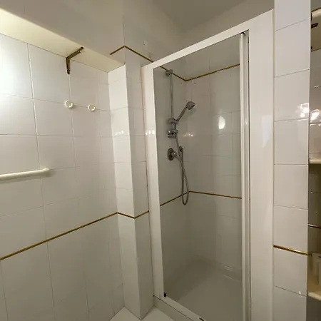 3v Ugo Whit Pool Bardolino